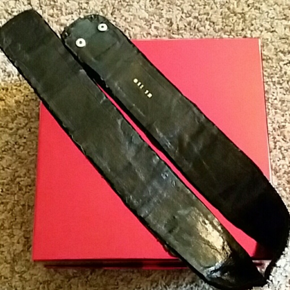 Fabulous crystal beaded belt. Black leather backed - Picture 6 of 8